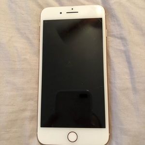 Accessories - Rose gold iPhone 8 Plus Verizon Accessories - Rose gold iPhone 8 Plus Verizon